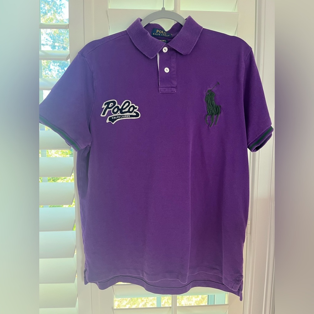 Men’s size large Polo shirt